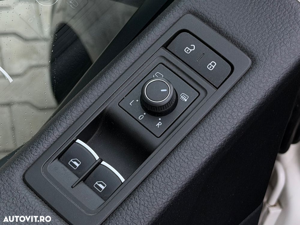 Volkswagen Multivan - 21