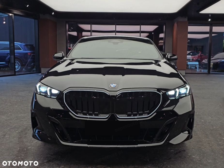 BMW Seria 5 520d xDrive mHEV M Sport - 9