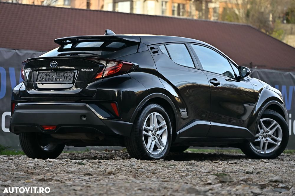 Toyota C-HR Hybrid Flow - 6