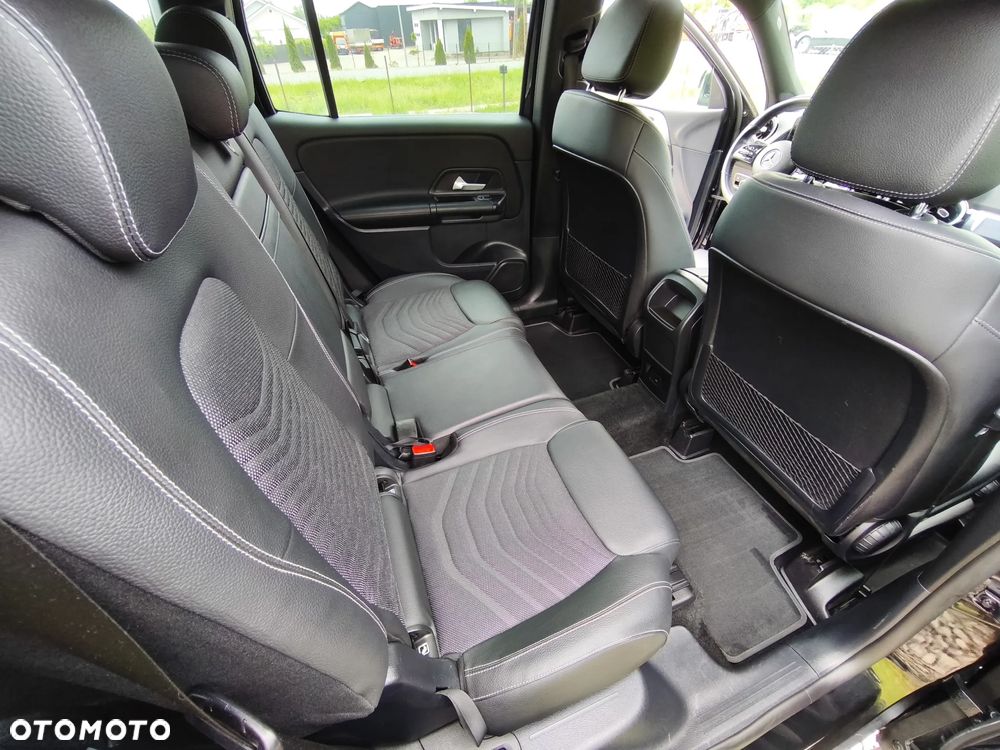 Mercedes-Benz GLB - 28
