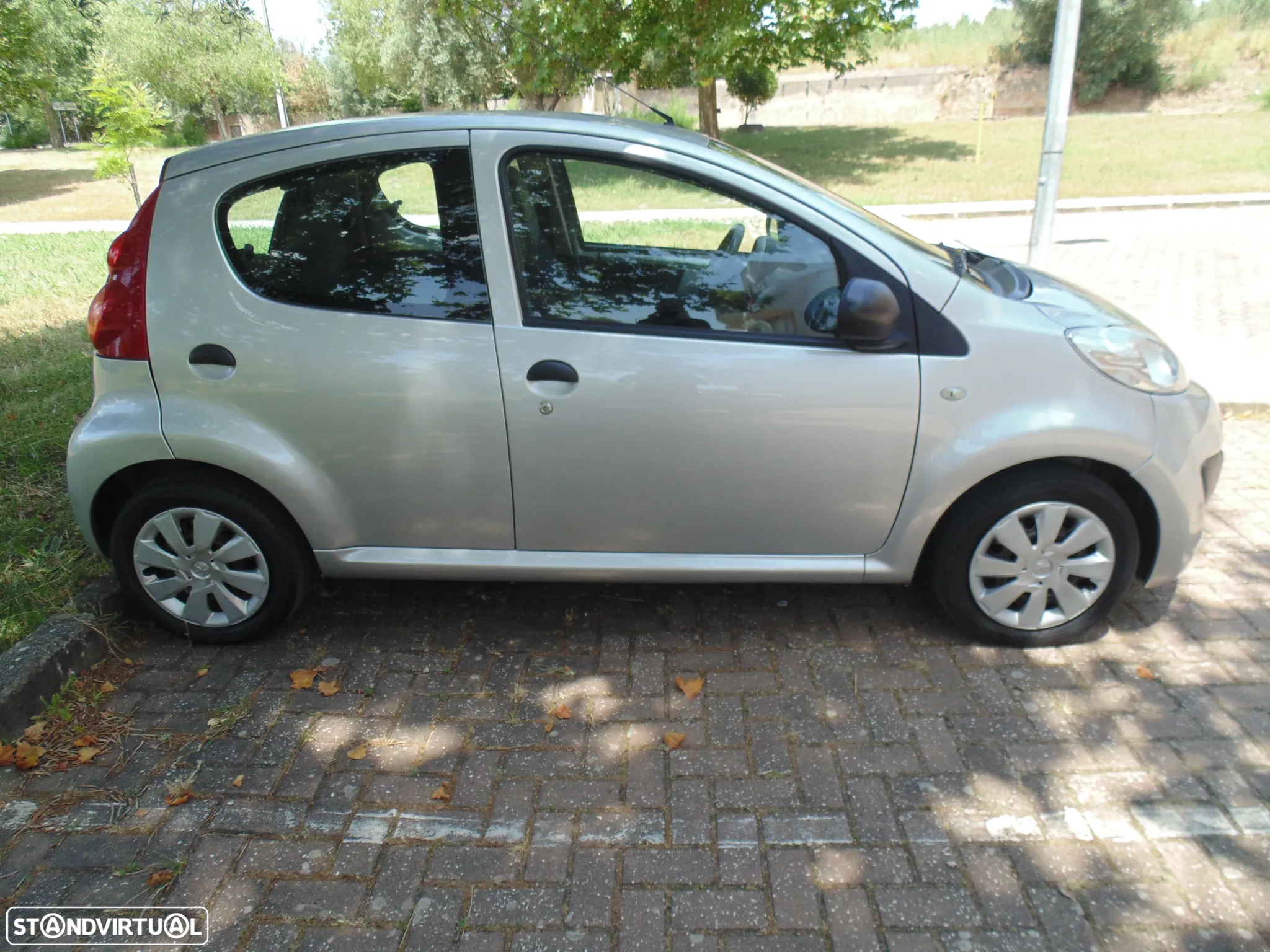 Peugeot 107 1.0 Active - 9