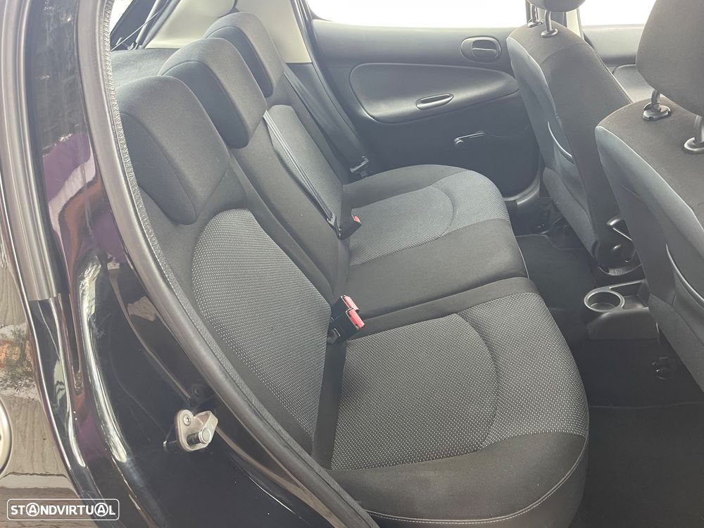 Peugeot 206+ - 20