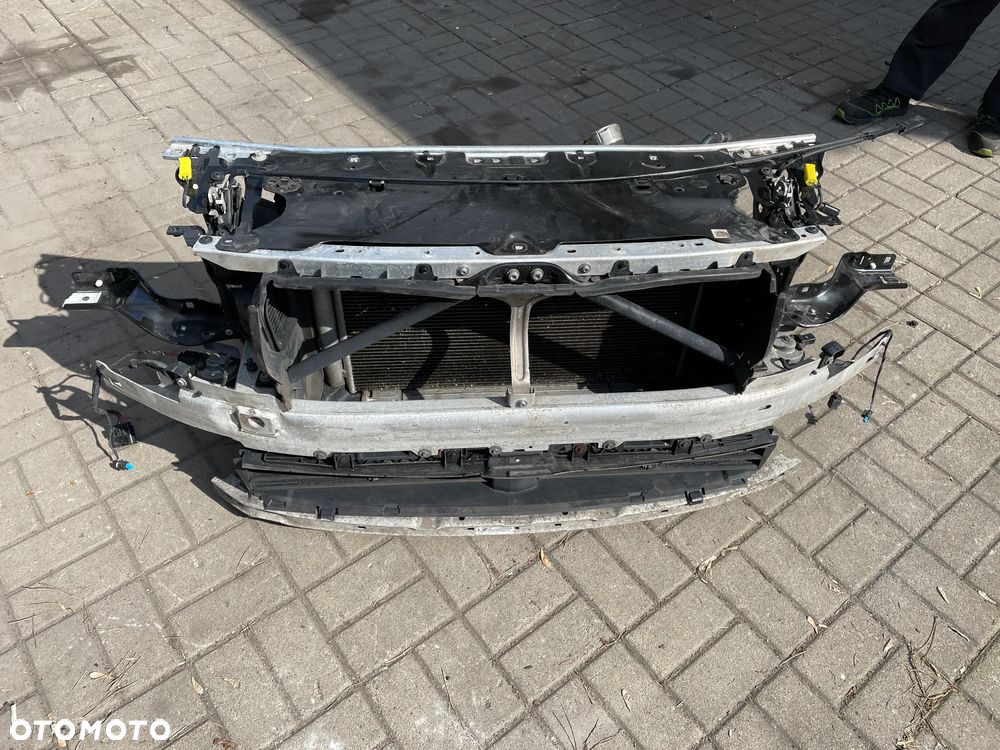 BMW 5 G30 G31 wzmocnienie pas przednie chłodnice moduł chłodnic - 1