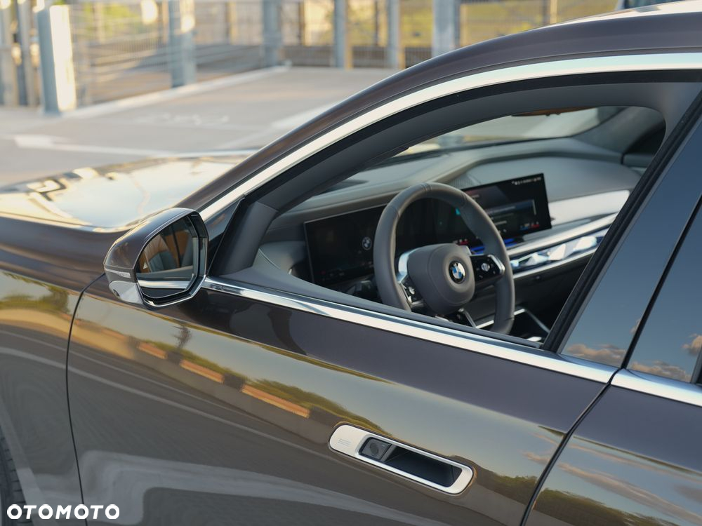 BMW Seria 7 - 23