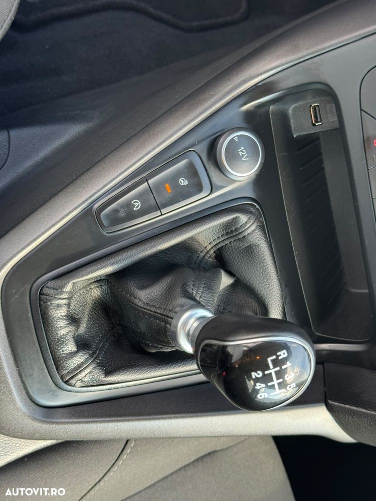 Ford Focus 1.5 EcoBlue Start-Stopp-System COOL&CONNECT - 8