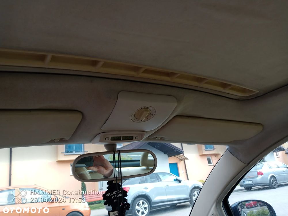 Volkswagen New Beetle ver-1-9-tdi - 5