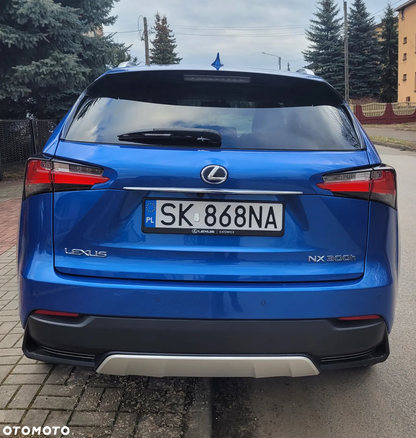 Lexus NX 300h Comfort AWD - 4