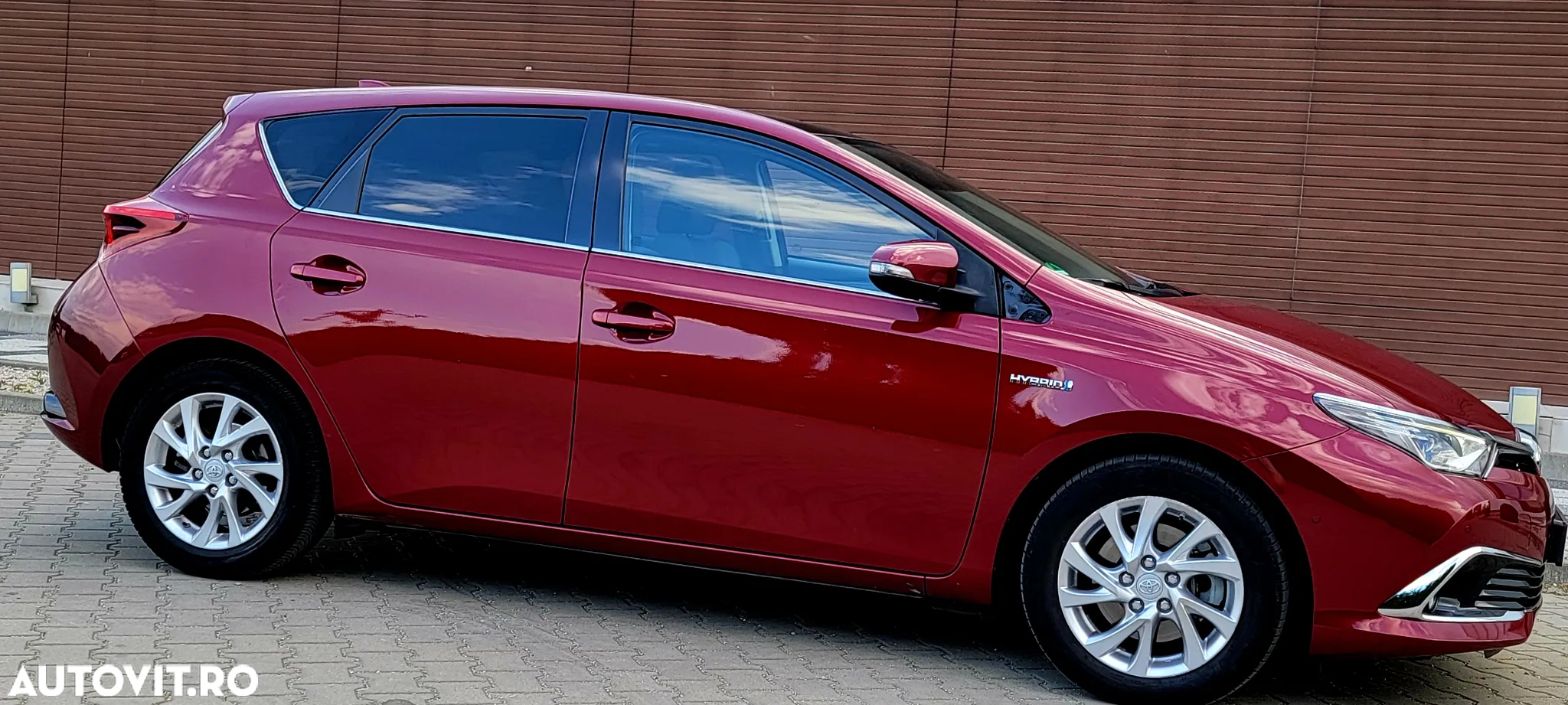 Toyota Auris 1.8 VVT-i Hybrid Automatik Edition S+ - 4