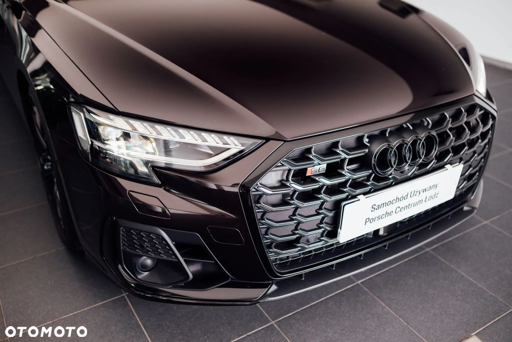 Audi S8 - 35