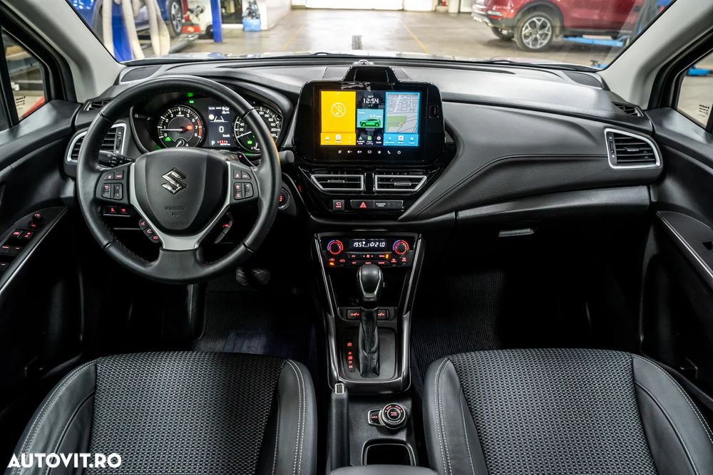 Suzuki S-Cross 1.5 AllGrip HEV Luxus - 12