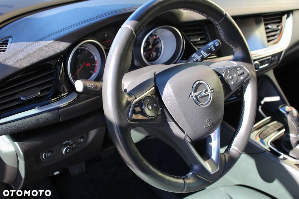 Opel Insignia - 14