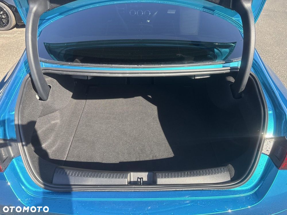 Mercedes-Benz CLA - 25