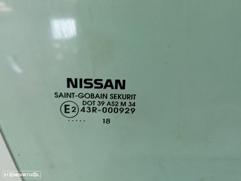 Vidro porta frente direita NISSAN Micra V (K14) - 2