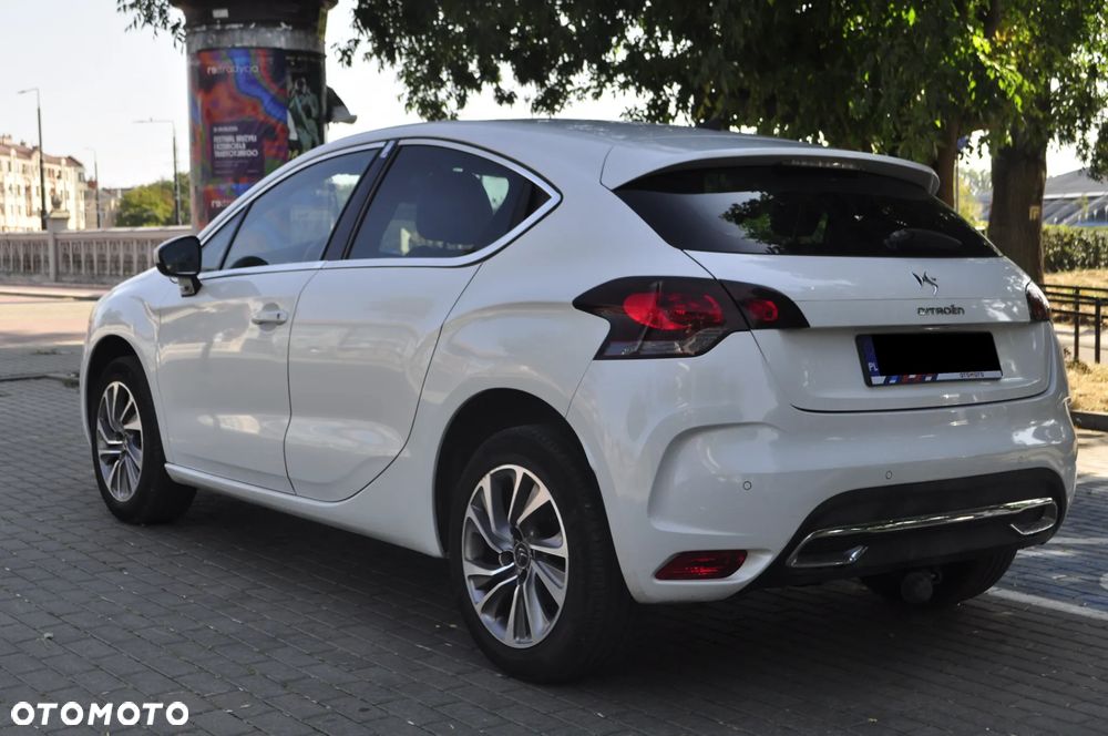 Citroën DS4 THP 155 EGS6 SoChic - 2