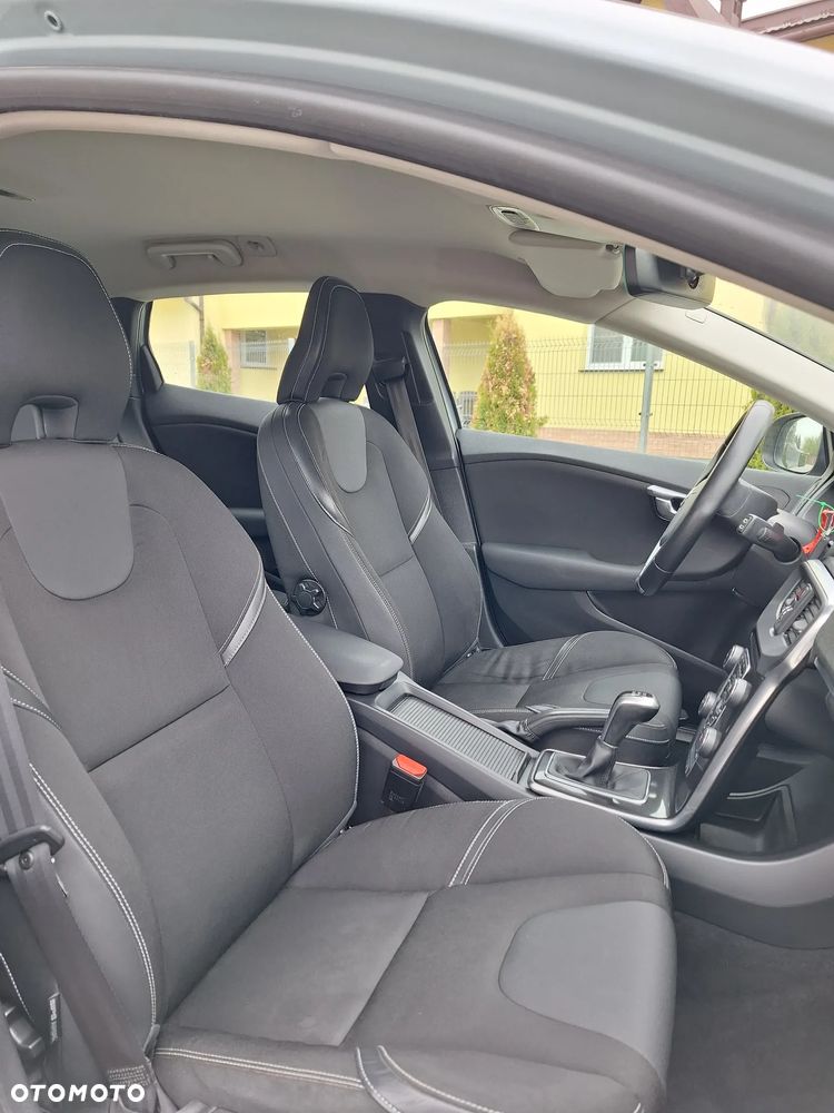 Volvo V40 D2 Momentum - 31