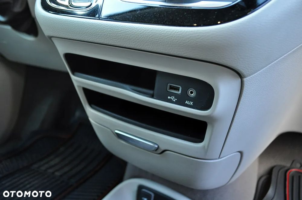 Chrysler Pacifica - 27