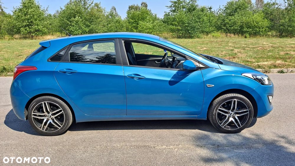 Hyundai i30 1.4 Intro Edition - 17