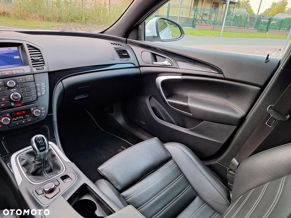 Opel Insignia - 22