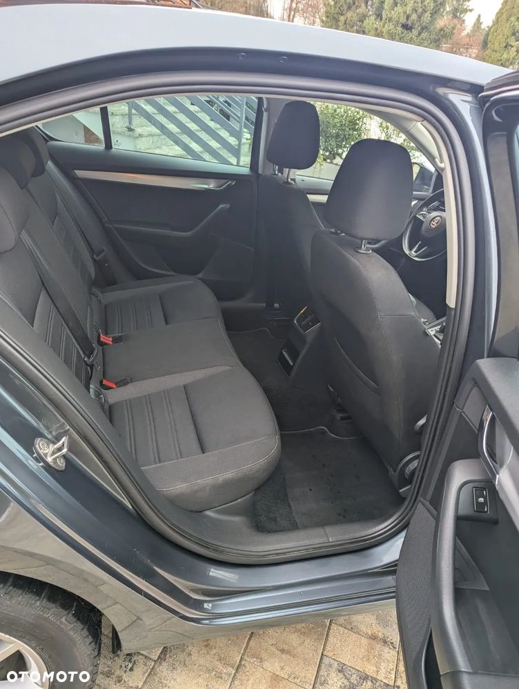 Skoda Octavia 1.8 TSI Drive DSG - 25