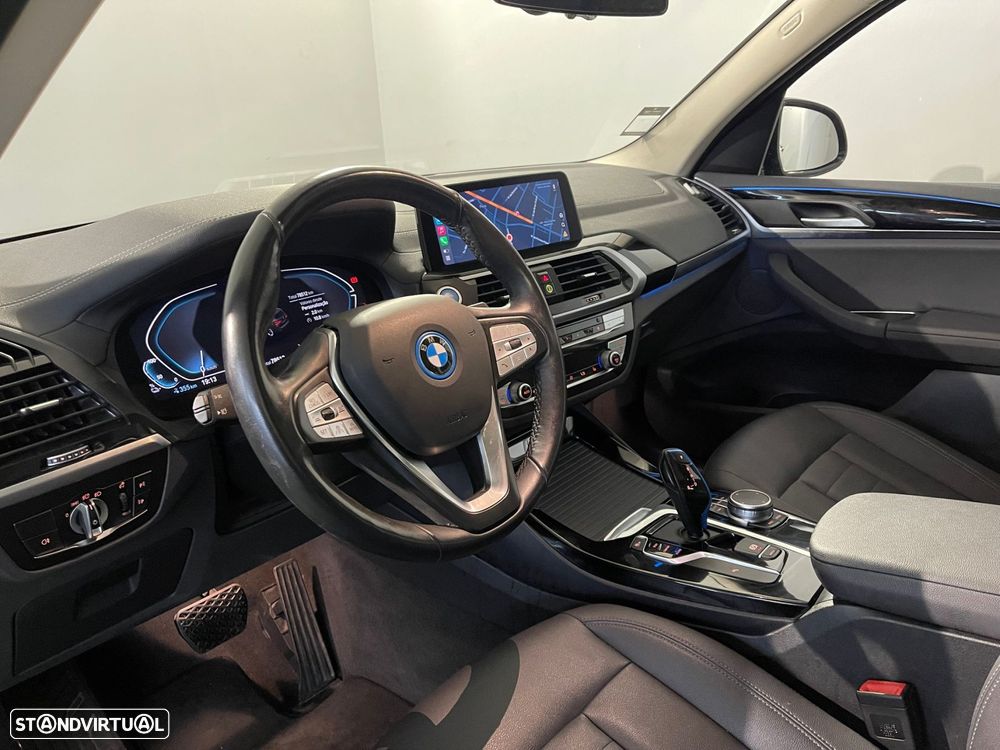 BMW iX3 Inspiring - 12