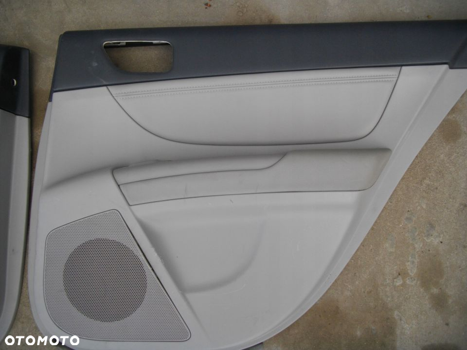 Tapicerka HYUNDAI SONATA NF 5 V boczki drzwi sedan komplet - 4
