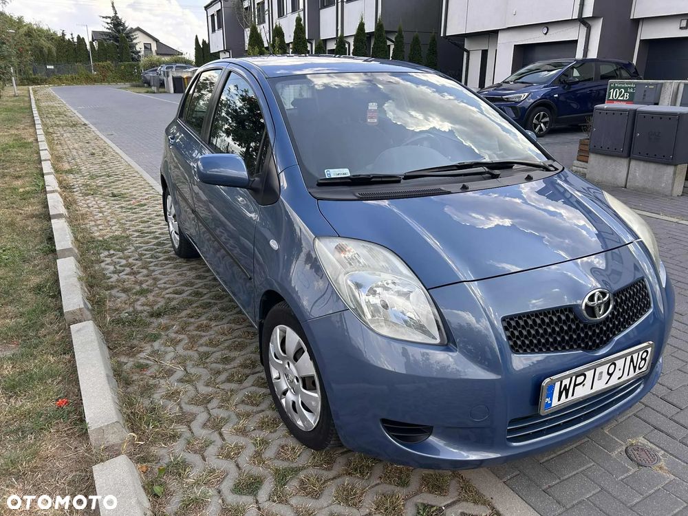 Toyota Yaris 1.3 Luna A/C - 1