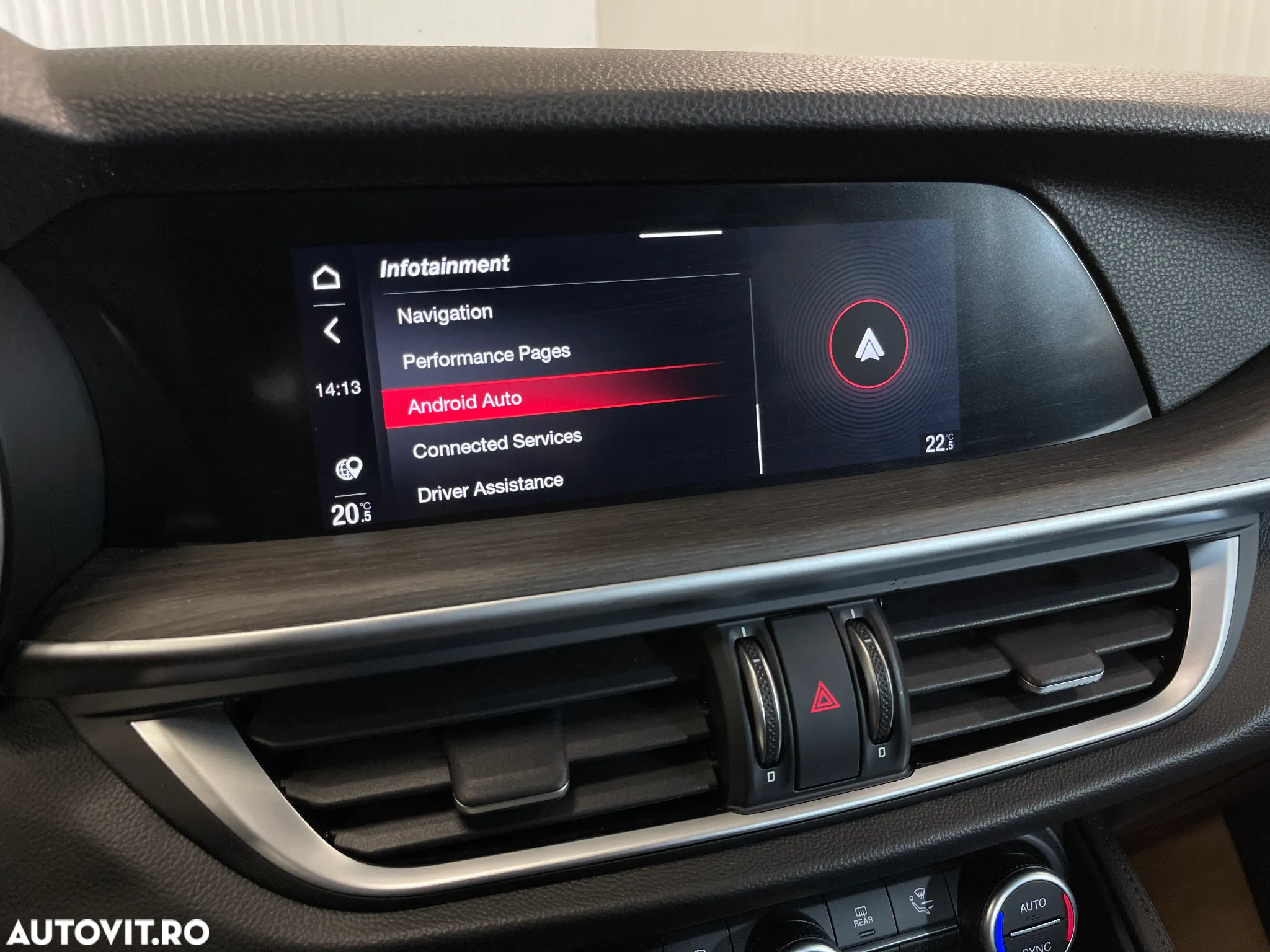 Alfa Romeo Stelvio 2.0 Turbo 16V AT8-Q4 Ti - 21
