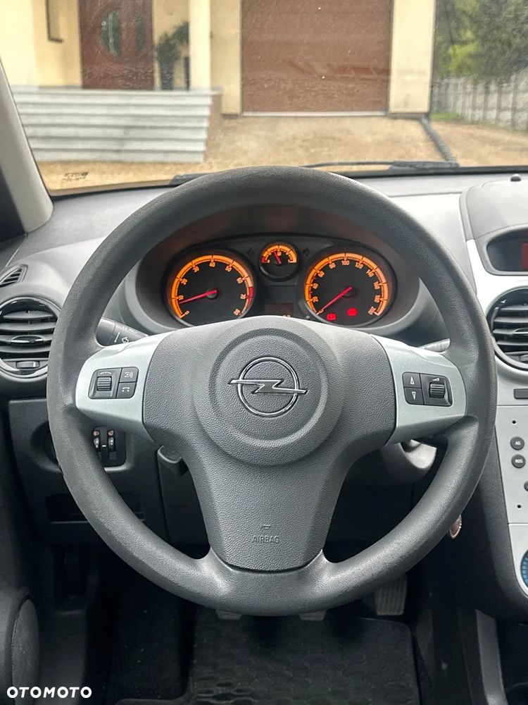 Opel Corsa 1.2 16V Essentia - 13