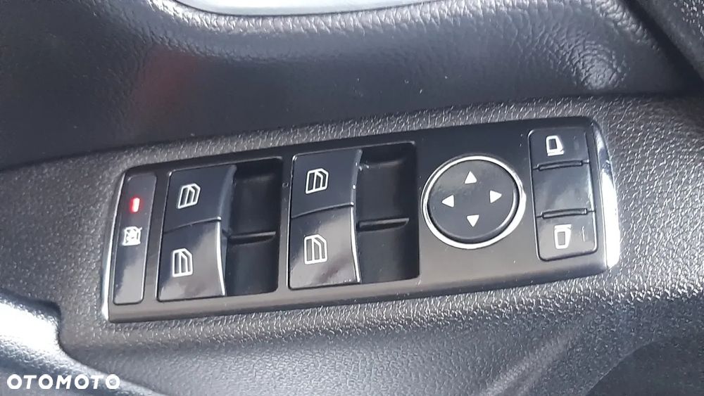 Mercedes-Benz Klasa C 200 Kompressor Avantgarde - 35