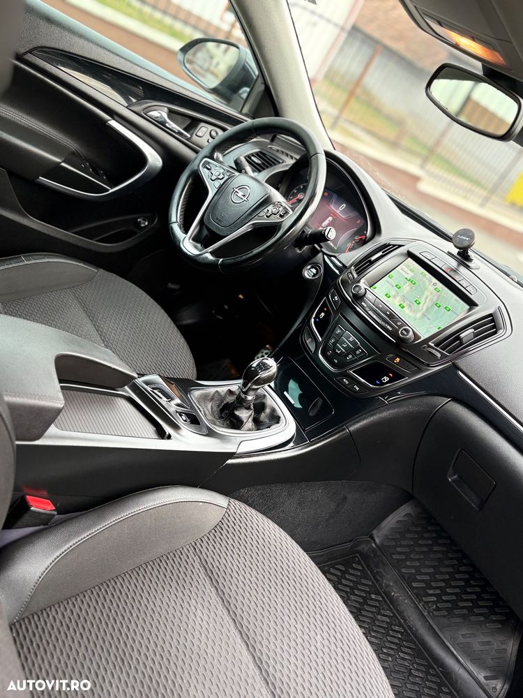 Opel Insignia - 11
