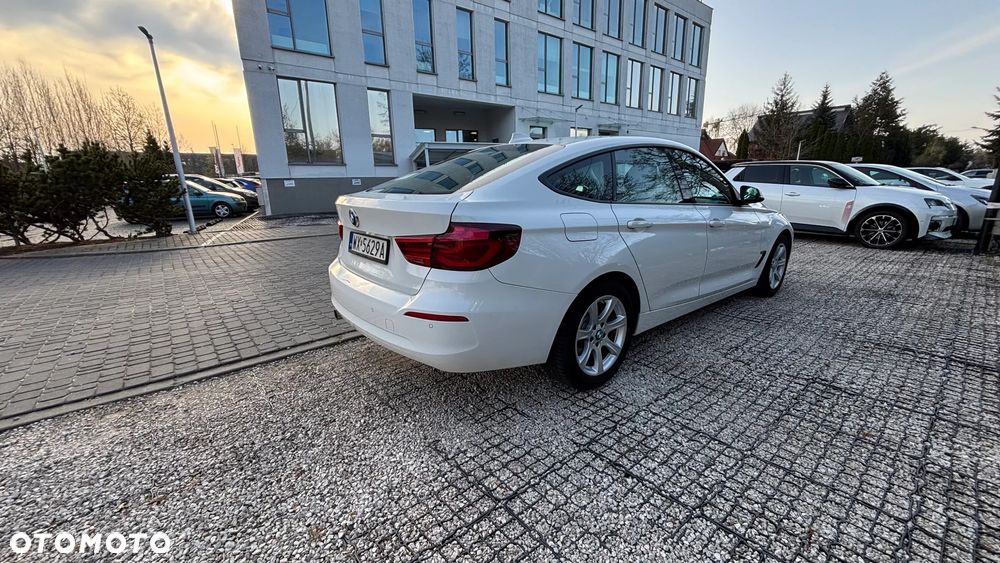 BMW 3GT 318d - 8