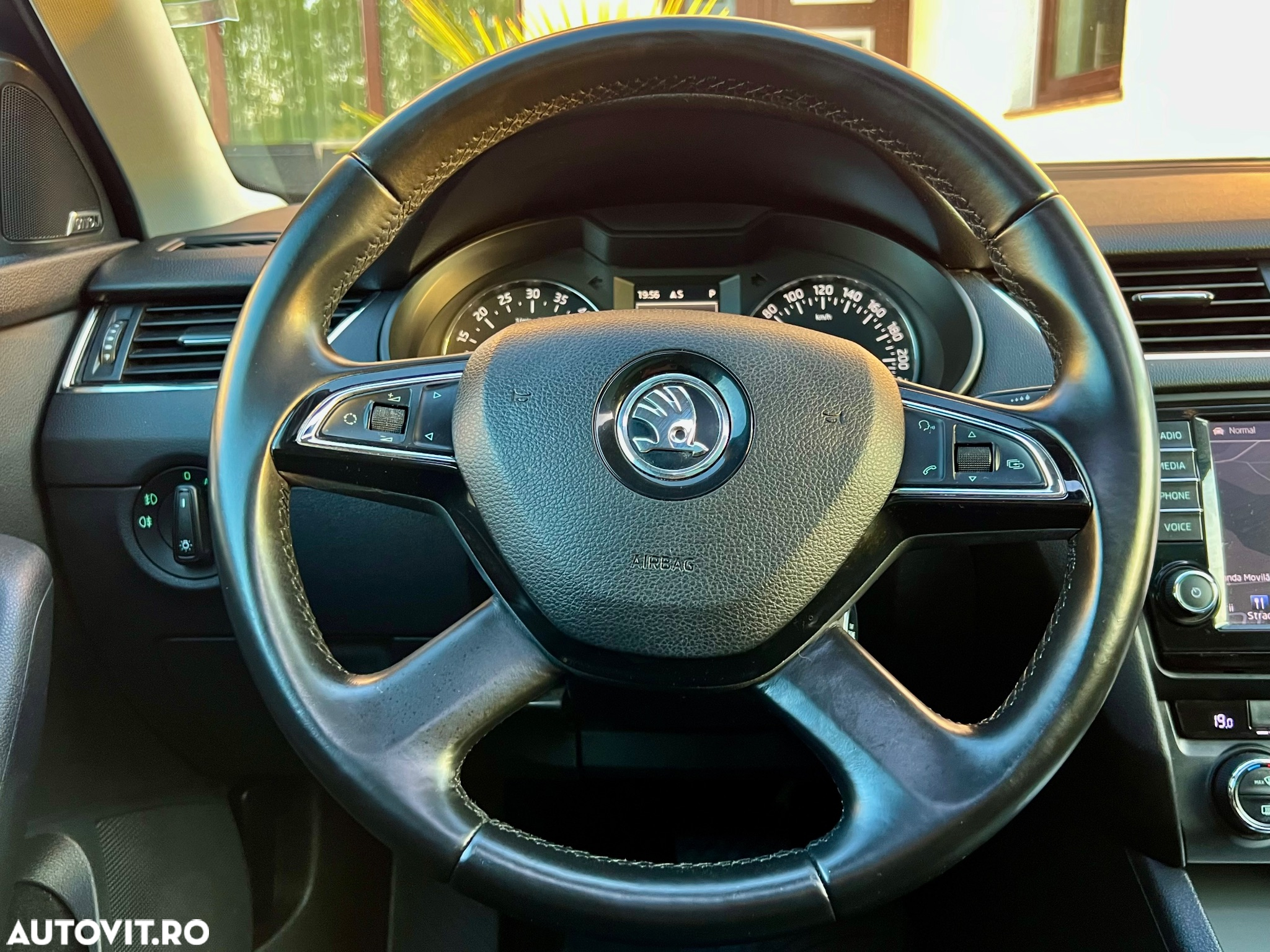 Skoda Octavia 1.6 TDI DSG Premium Edition - 25