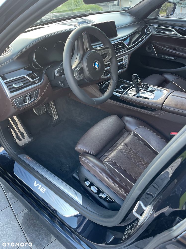 BMW Seria 7 M760Li xDrive - 12