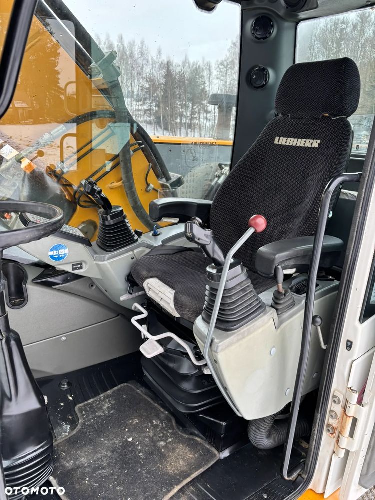 Liebherr A914 - 18
