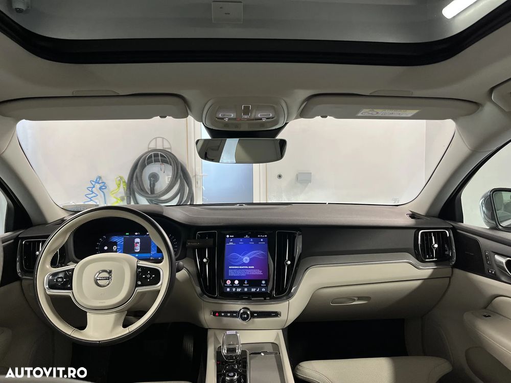 Volvo S60 B4 MHEV AT Plus Dark - 10
