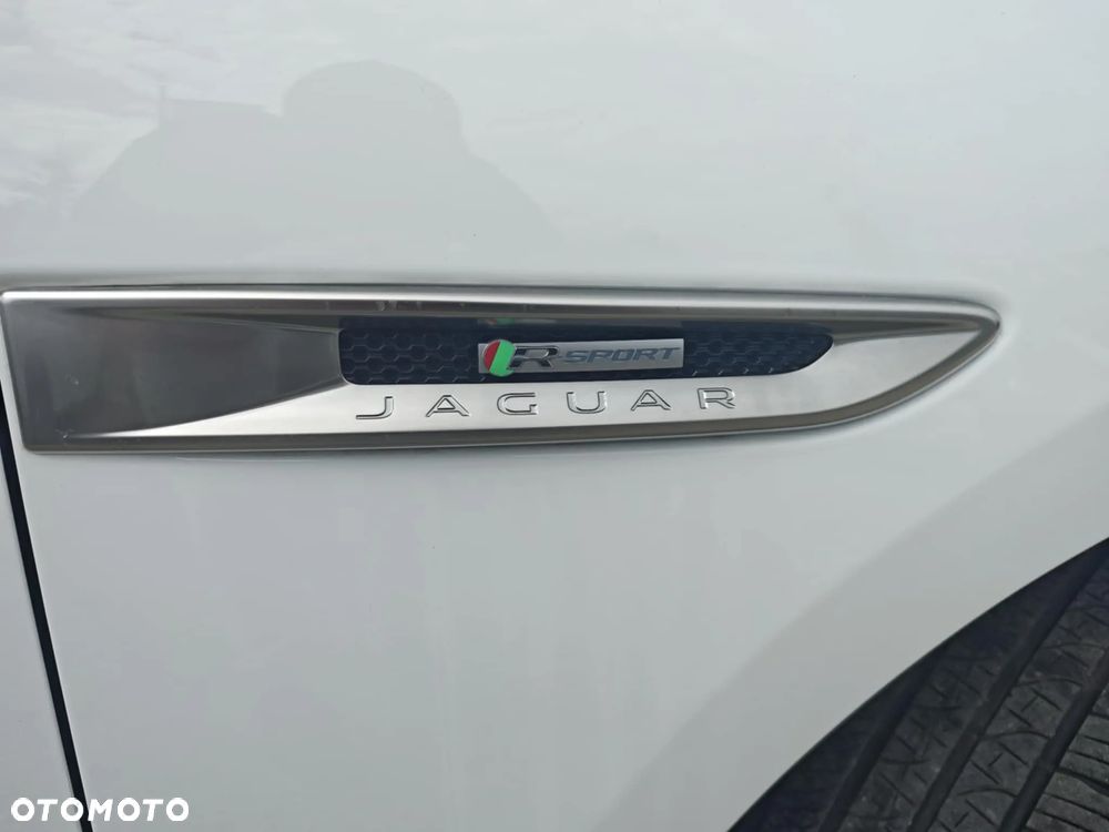 Jaguar F-Pace 2.0 i4D AWD R-Sport - 4
