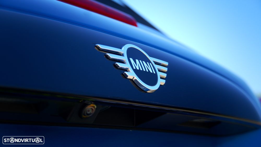 MINI Cabrio Cooper S Premium Classic Auto - 24