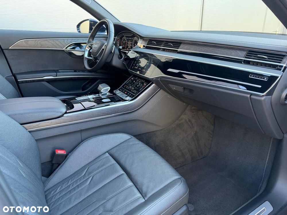 Audi A8 - 19