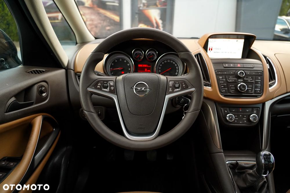 Opel Zafira - 27