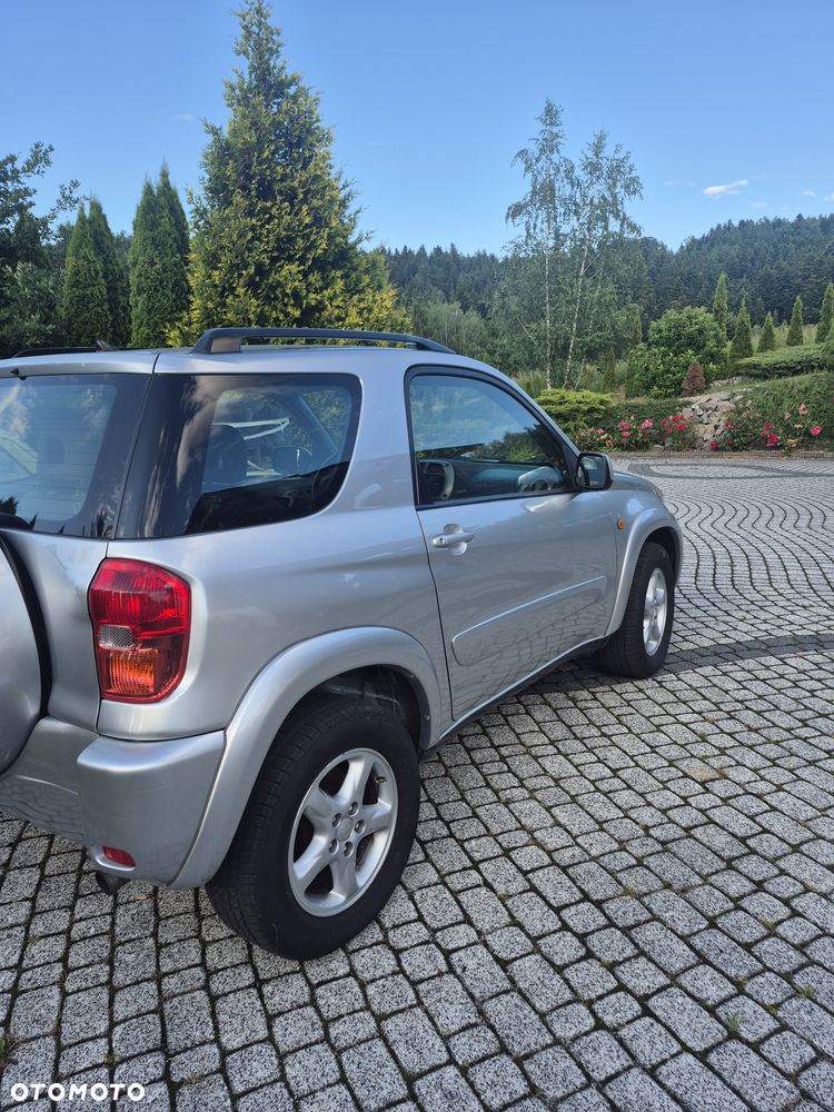 Toyota RAV4 - 6