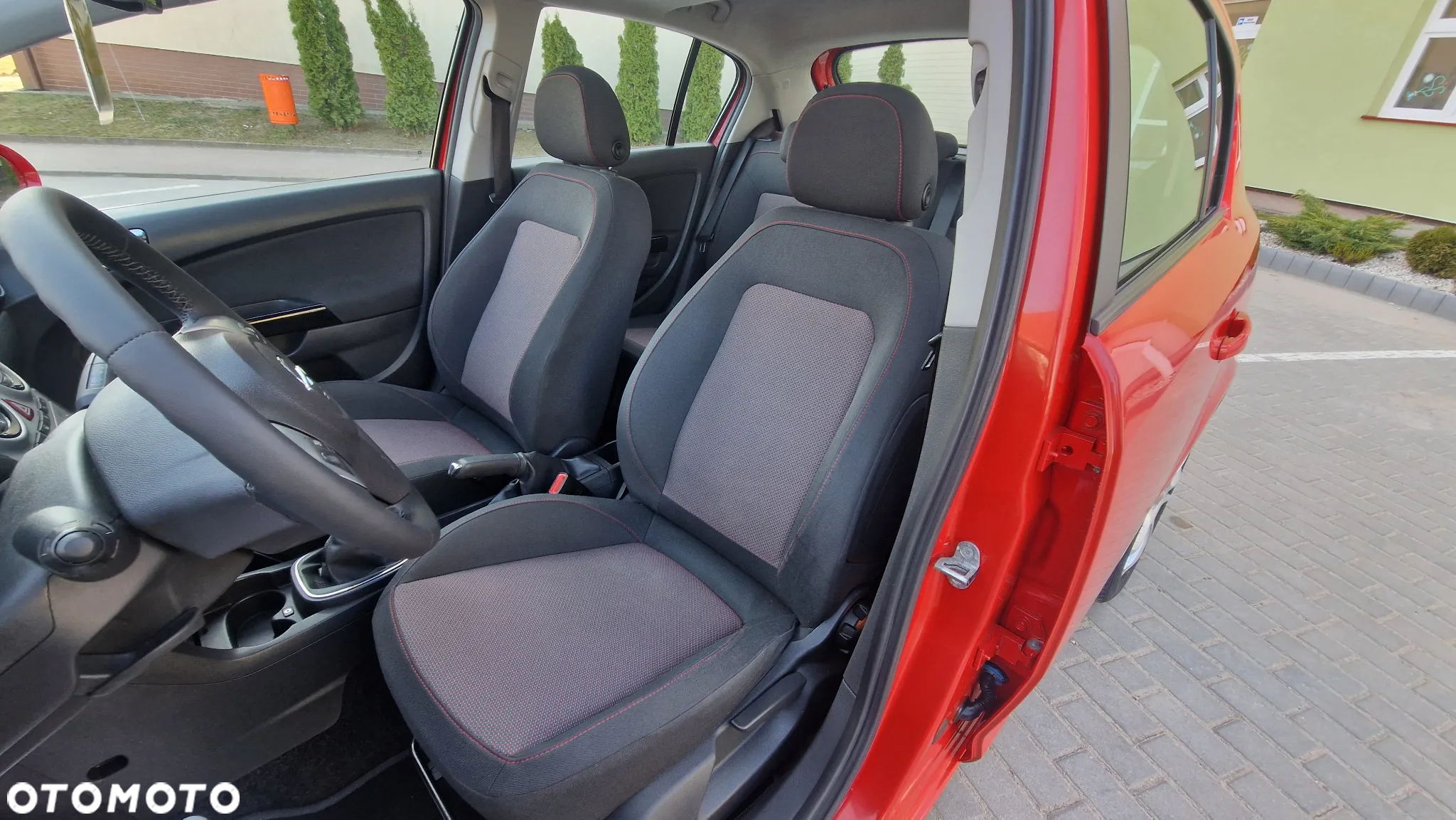 Opel Corsa 1.4 16V Cosmo - 21