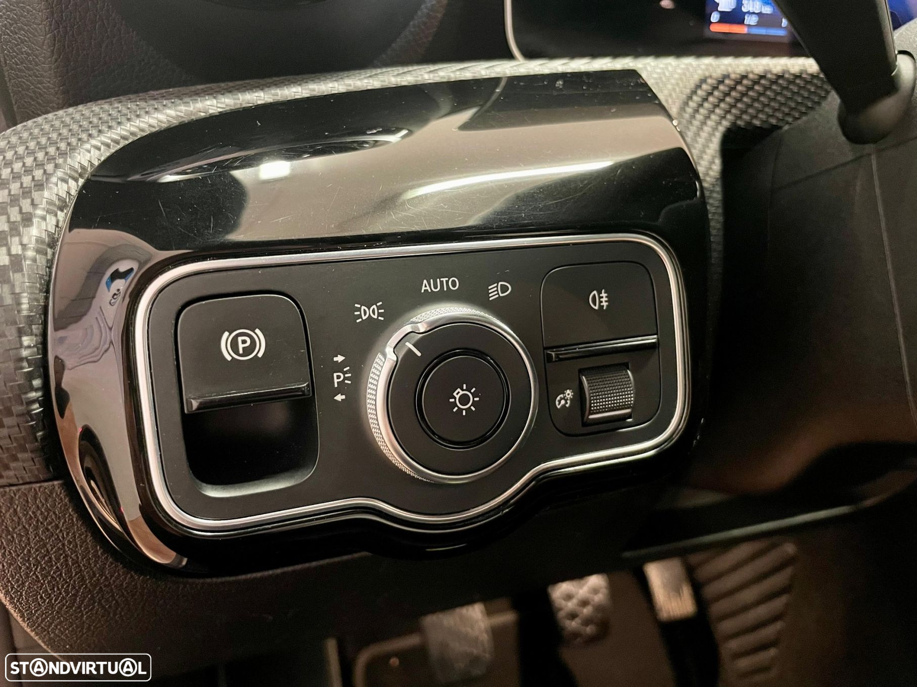 Mercedes-Benz CLA 180 Progressive - 18