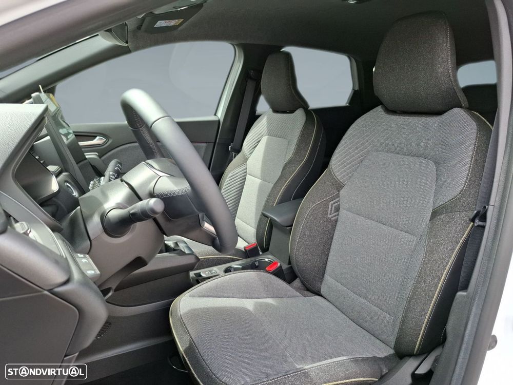 Renault Captur 1.0 TCe Techno Bi-Fuel - 11