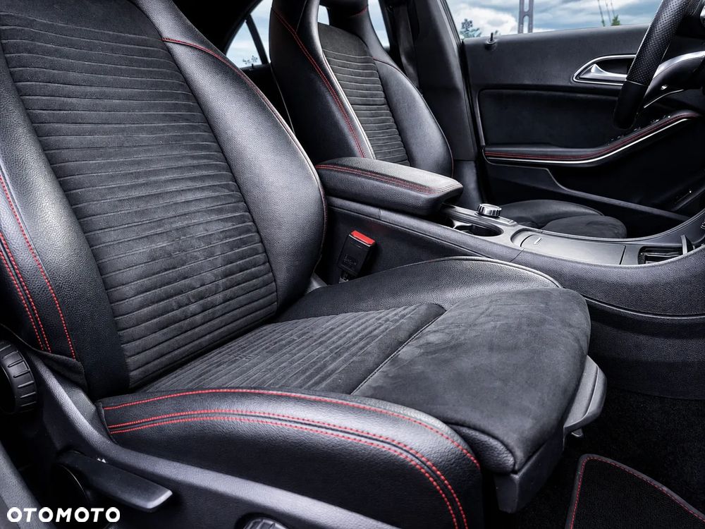 Mercedes-Benz CLA - 14