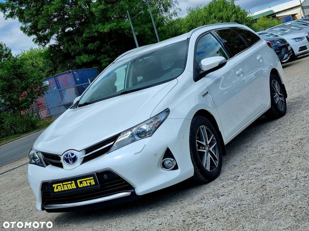 Toyota Auris Hybrid 135 Comfort - 1