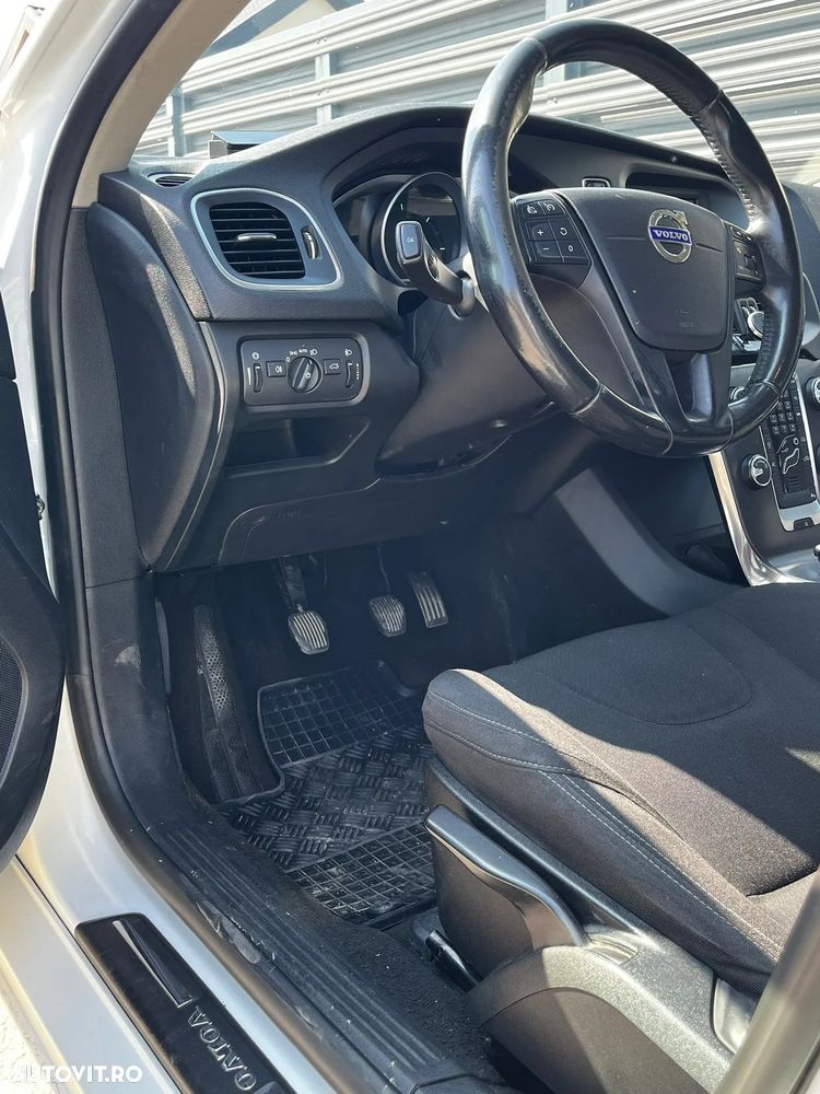Volvo V40 D2 - 5