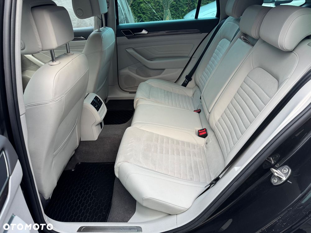 Volkswagen Passat 2.0 TSI Elegance DSG - 13
