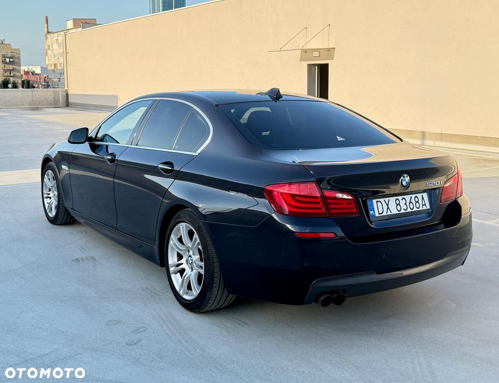 BMW Seria 5 520i Luxury Line - 4