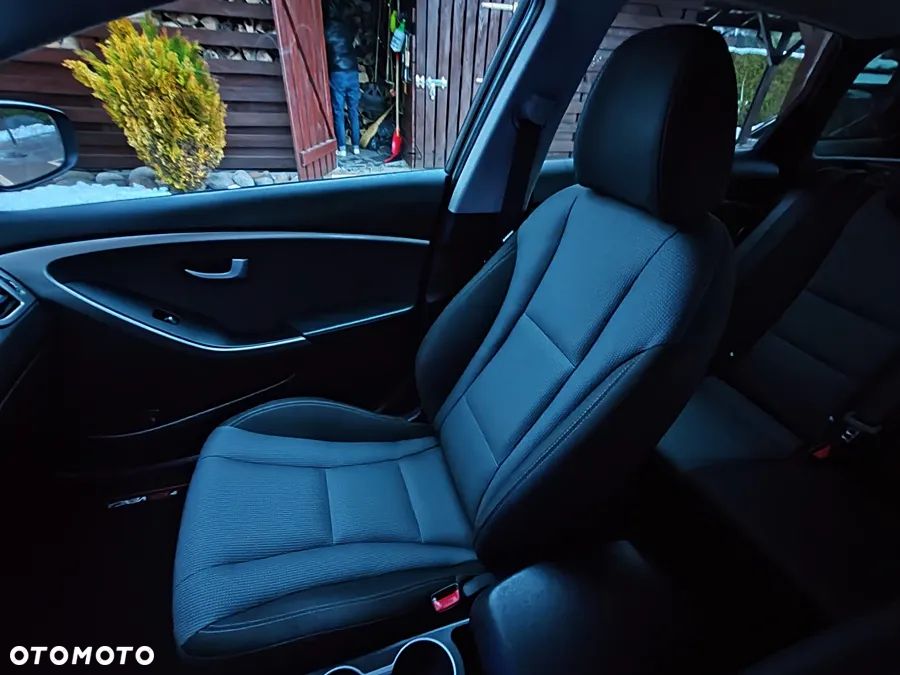 Hyundai i30 1.6 CRDi Premium - 35