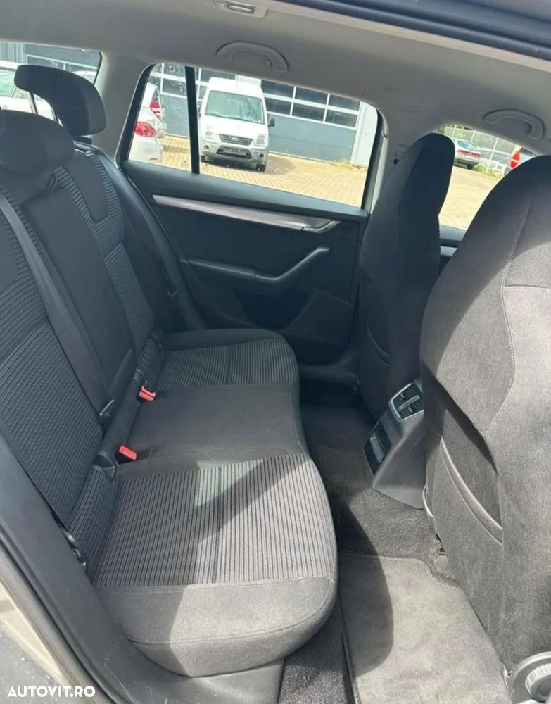 Skoda Octavia 2.0 TDI Green tec DSG Edition - 6